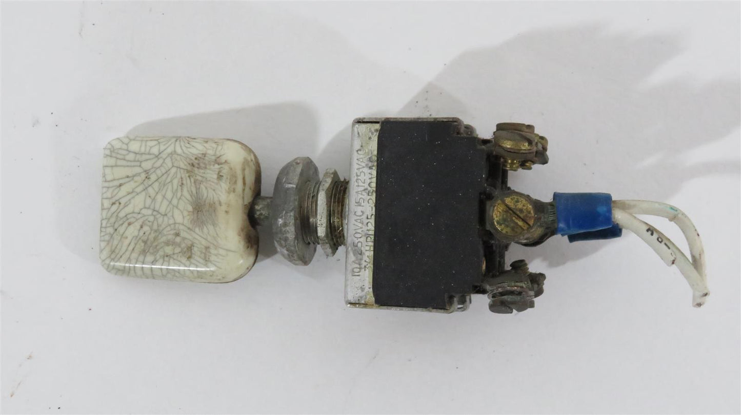 Cessna 150 Flap Switch HM25573