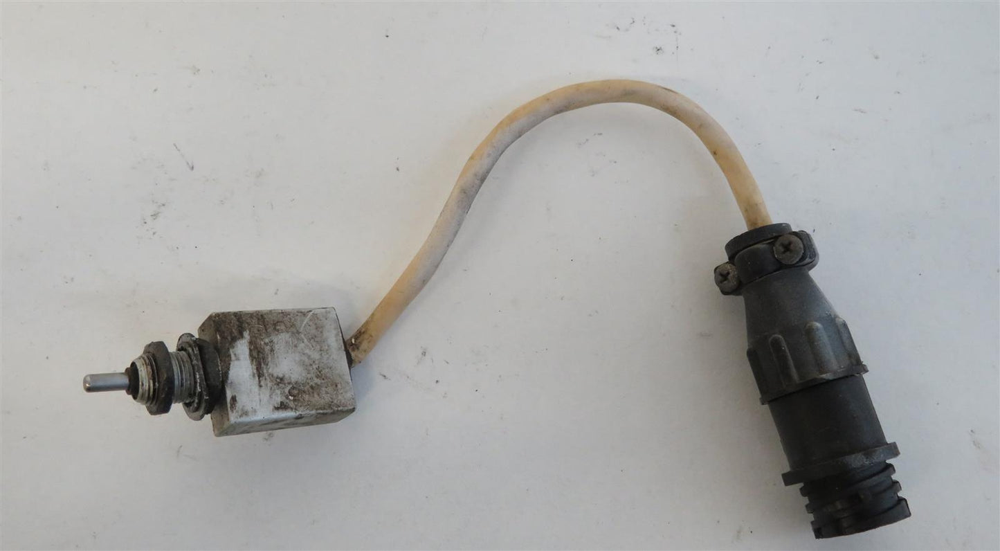 Piper PA-46-310P Malibu SWITCH ASSEMBLY Nose gear up 87545-03 87545-003 Alt 65-430201