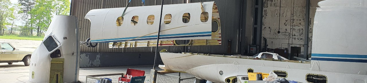 Tear down of a 1981 Hawker 125-700A in order to obtain parts