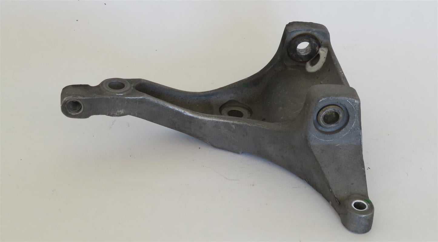 Piper PA-46-310P Malibu TSIO-520-BE Bracket Assembly Alternator 646404 B 646405 Bushing 643934