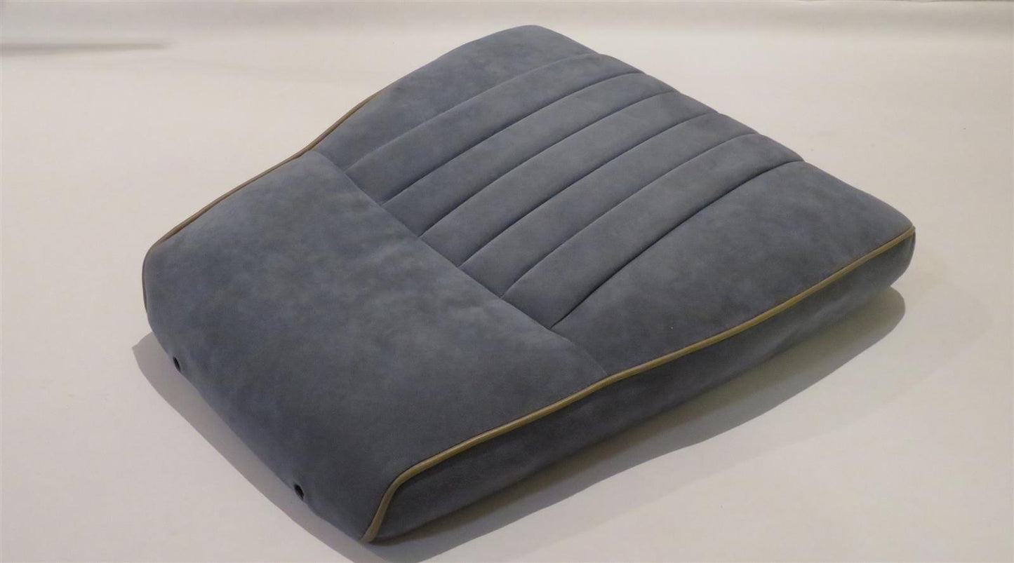 Piper PA-46-310P Malibu COVER ASSEMBLY Seat back right 85103-03 85103-003