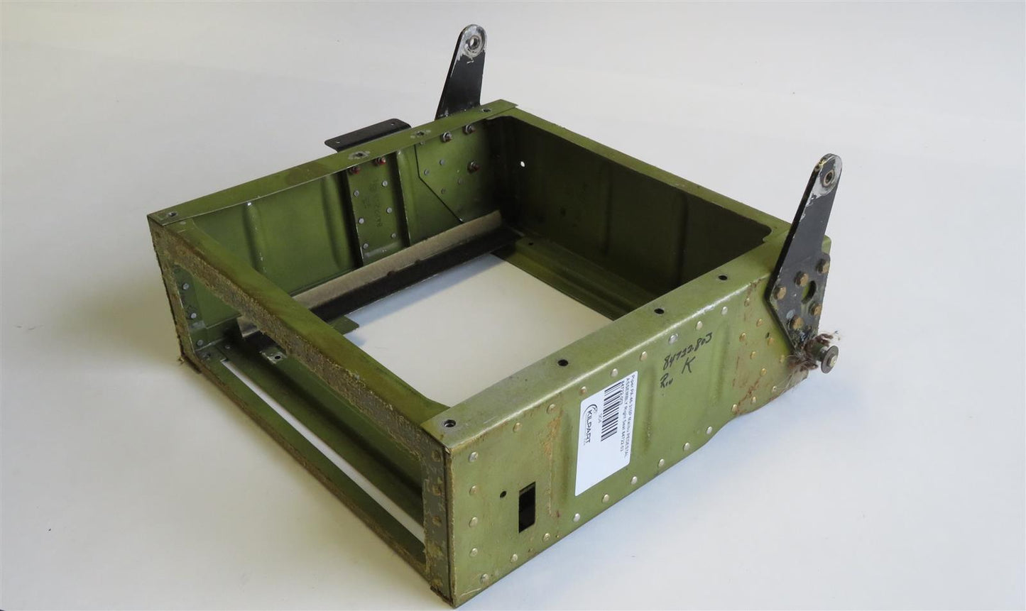 Piper PA-46-310P Malibu PEDESTAL ASSEMBLY Right Seat 84722-03 84722-003
