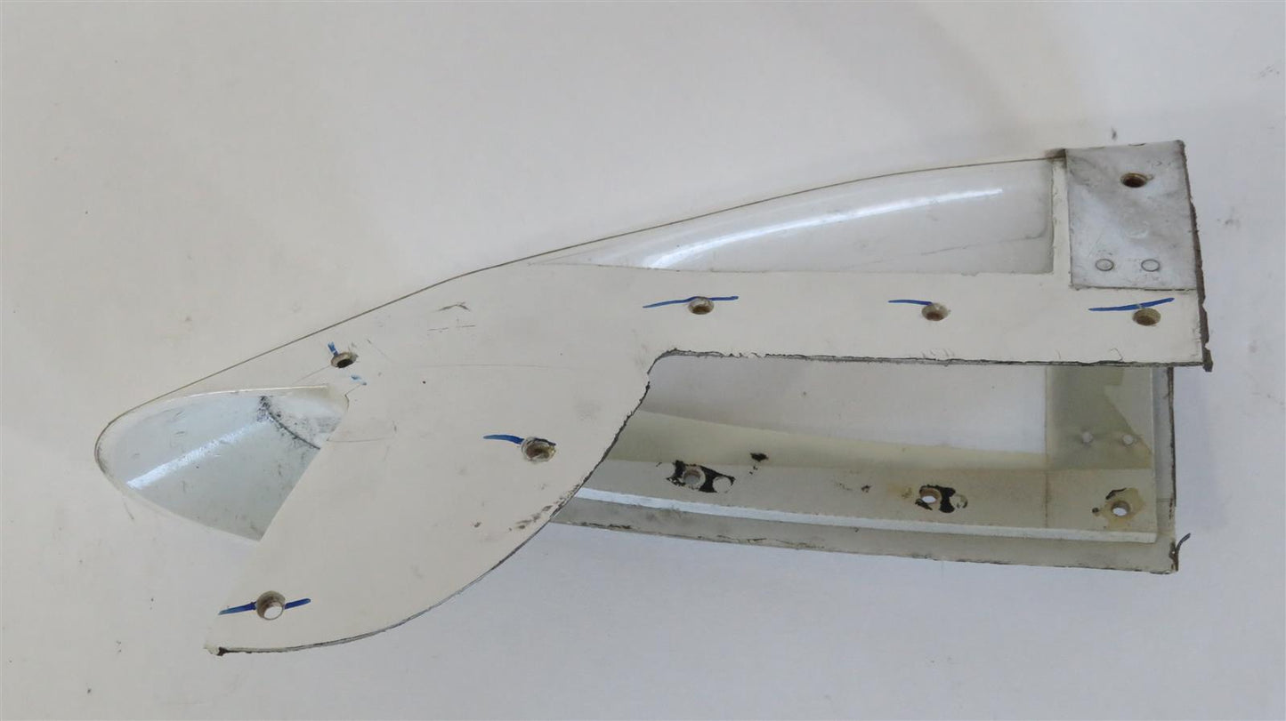 Hawker 125-700 800 850 Nav Light Cover RH S25-8WS617-2A