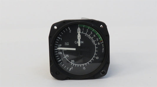 Piper PA-46-310P Malibu Cabin Alt Vertical Speed Indicator 3300-J39