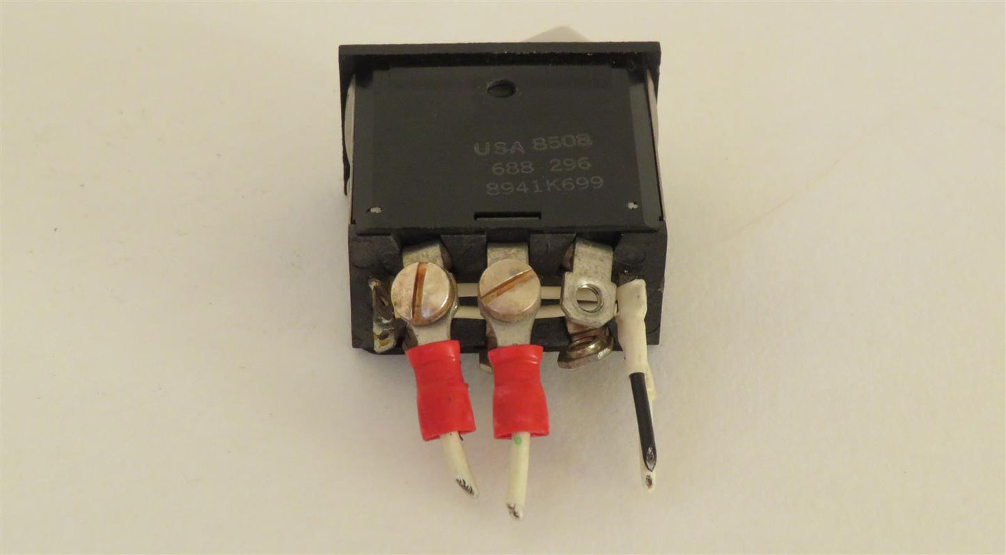 Piper PA-46-310P Malibu Taxi Light Switch 688-296 8941-K699