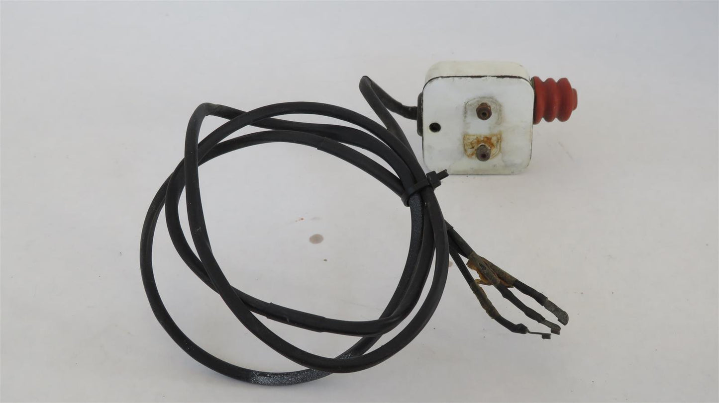 Beechcraft 95-B55 Baron Main Landing Gear Safety Switch MS25026-1 35-361150 35-361134