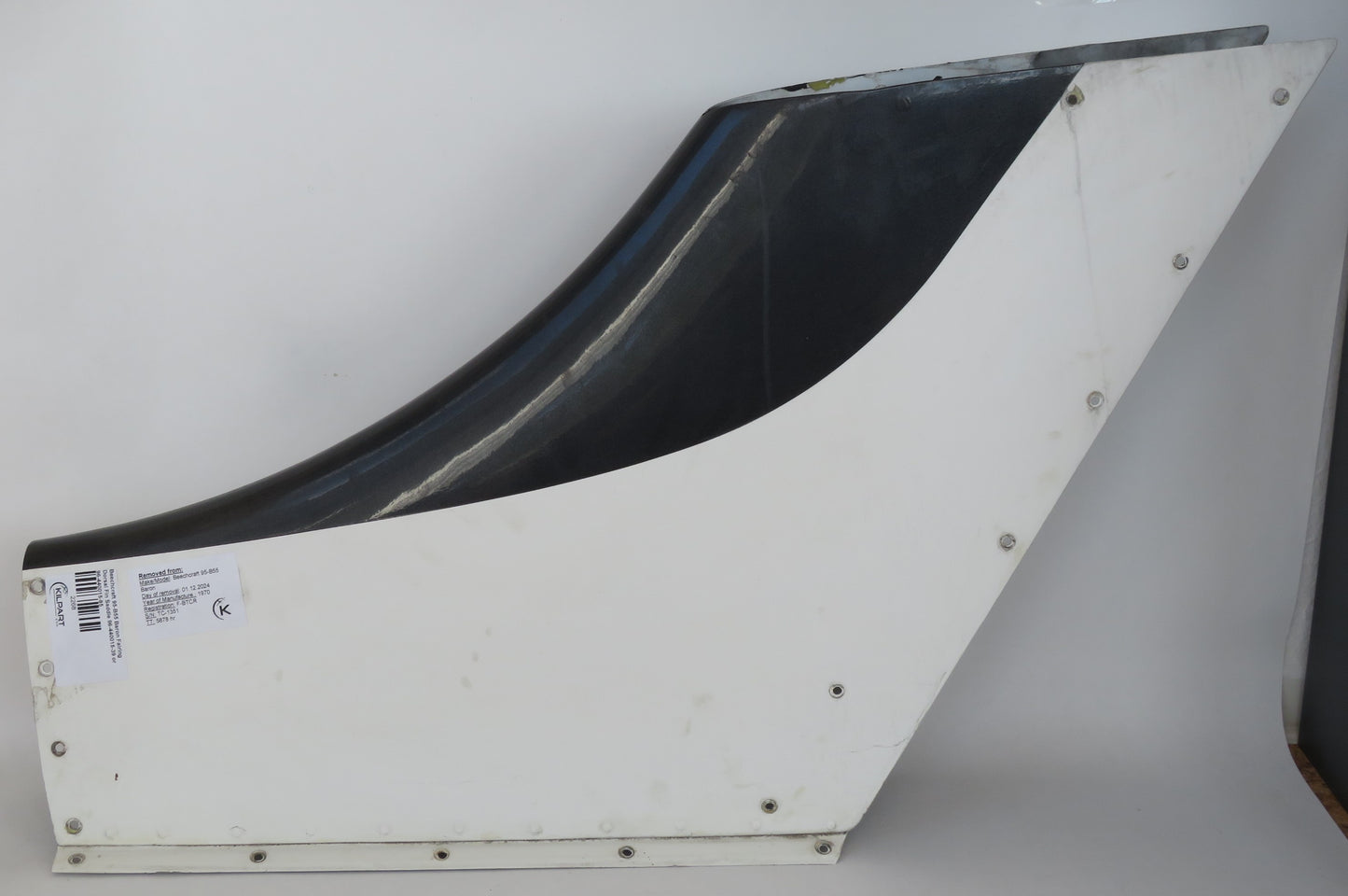 Beechcraft 95-B55 Baron Fairing Dorsal Fin Saddle 96-440015-39 or 96-440015-85