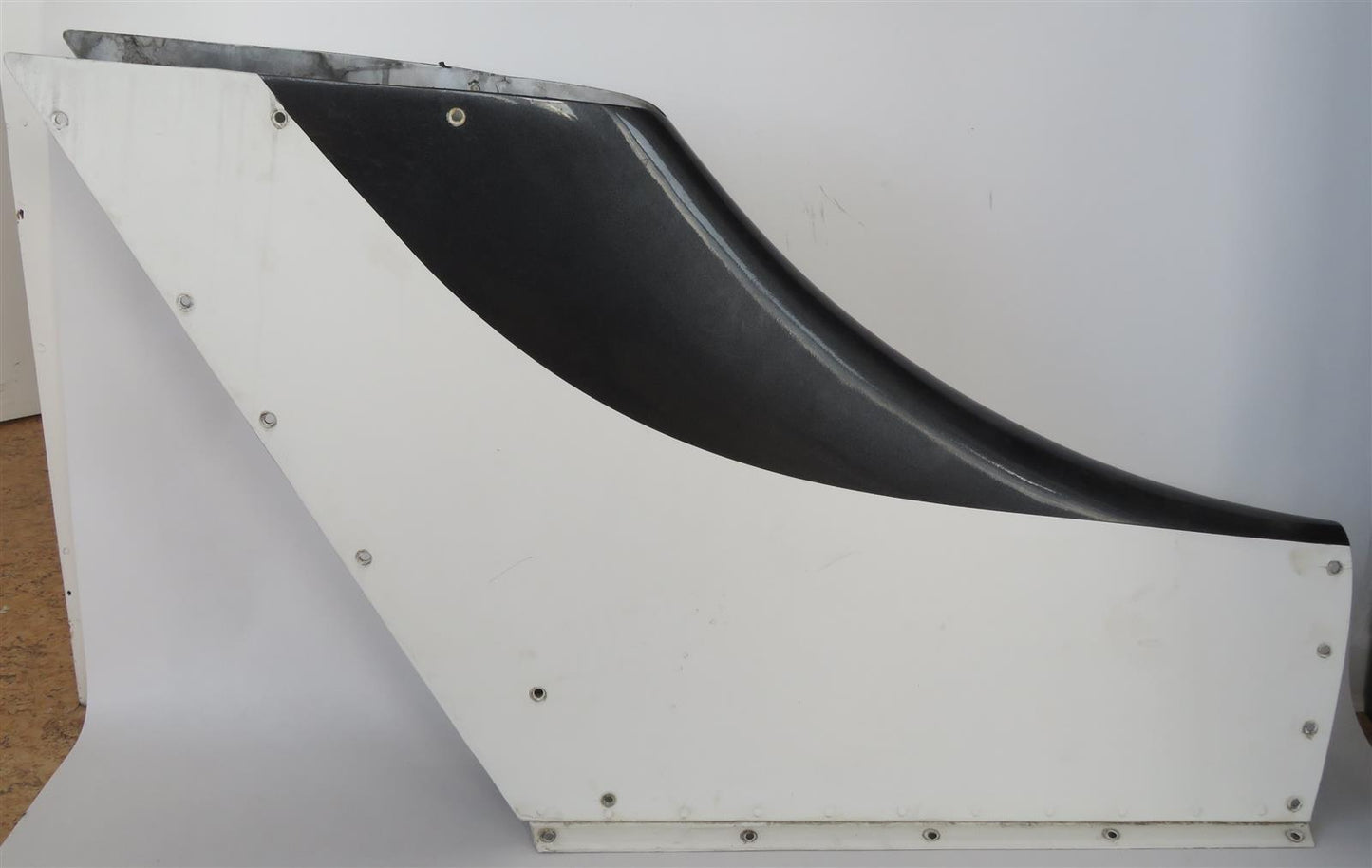 Beechcraft 95-B55 Baron Fairing Dorsal Fin Saddle 96-440015-39 or 96-440015-85