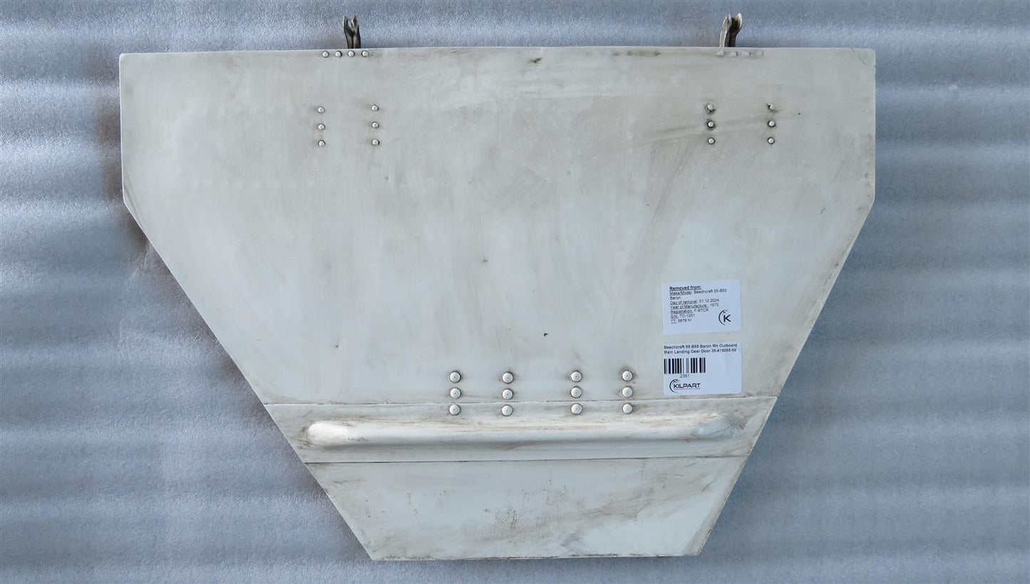 Beechcraft 95-B55 Baron RH Outboard Main Landing Gear Door 35-815055-69