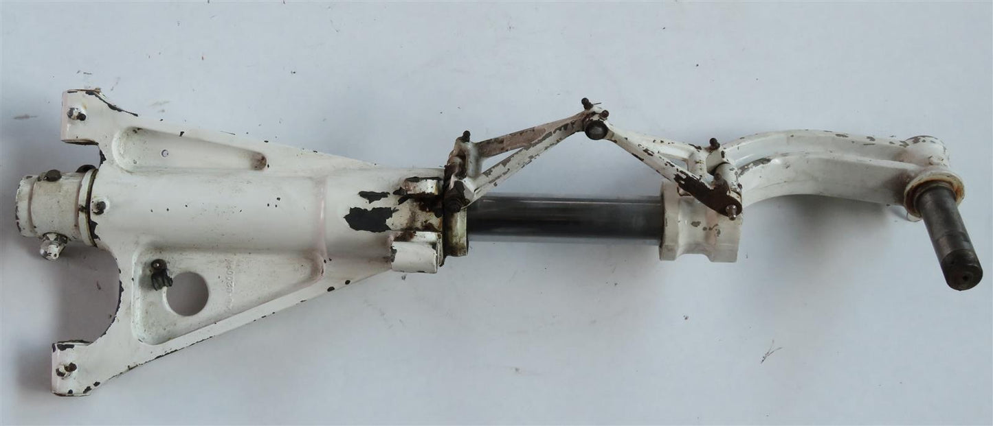 Beechcraft Bonanza Baron B55 Nose Gear Assy 35-825196-691 or 35-825196-696