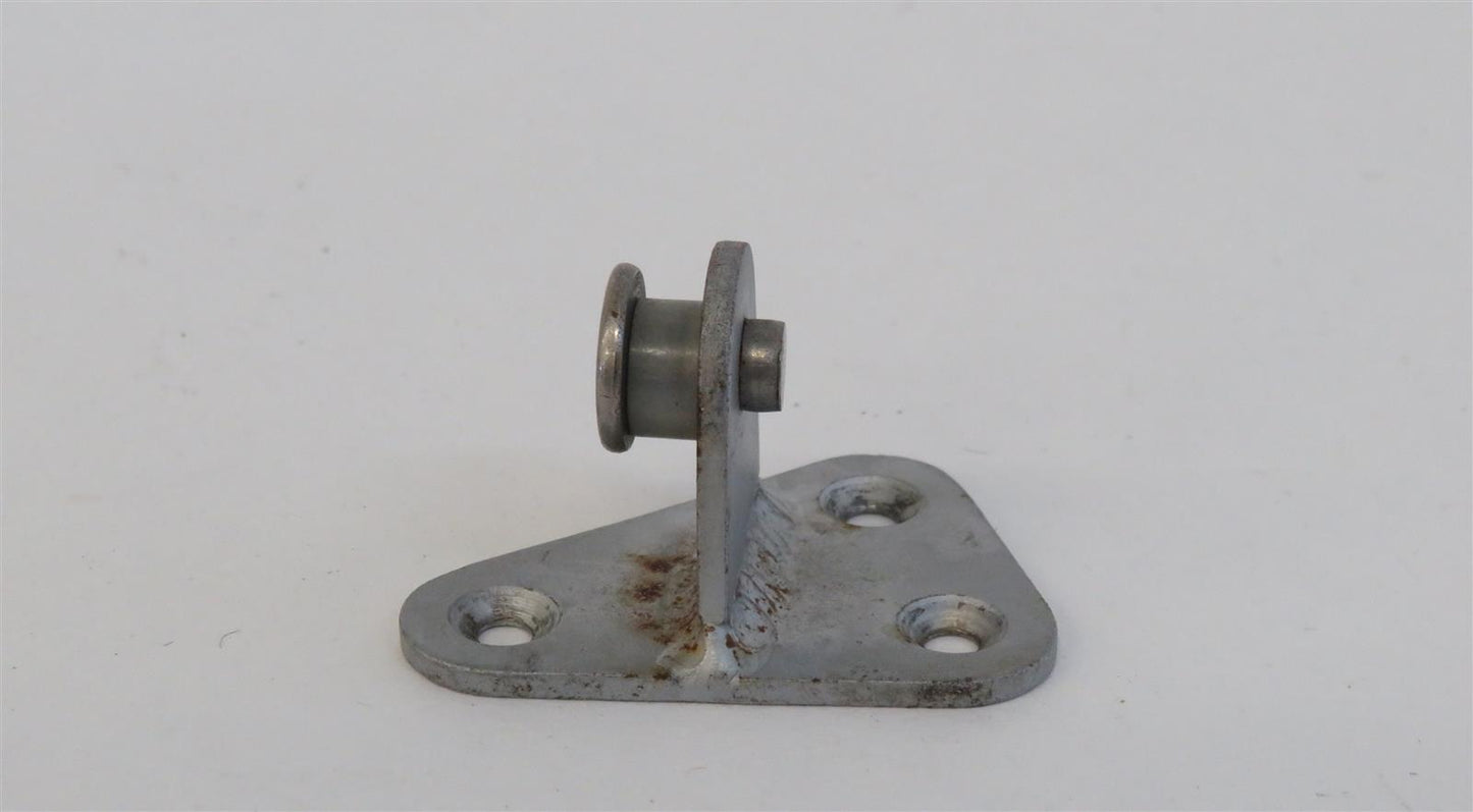 Piper PA-46-310P Malibu STUD ASSEMBLY Baggage Net Right 84993-03 84993-003