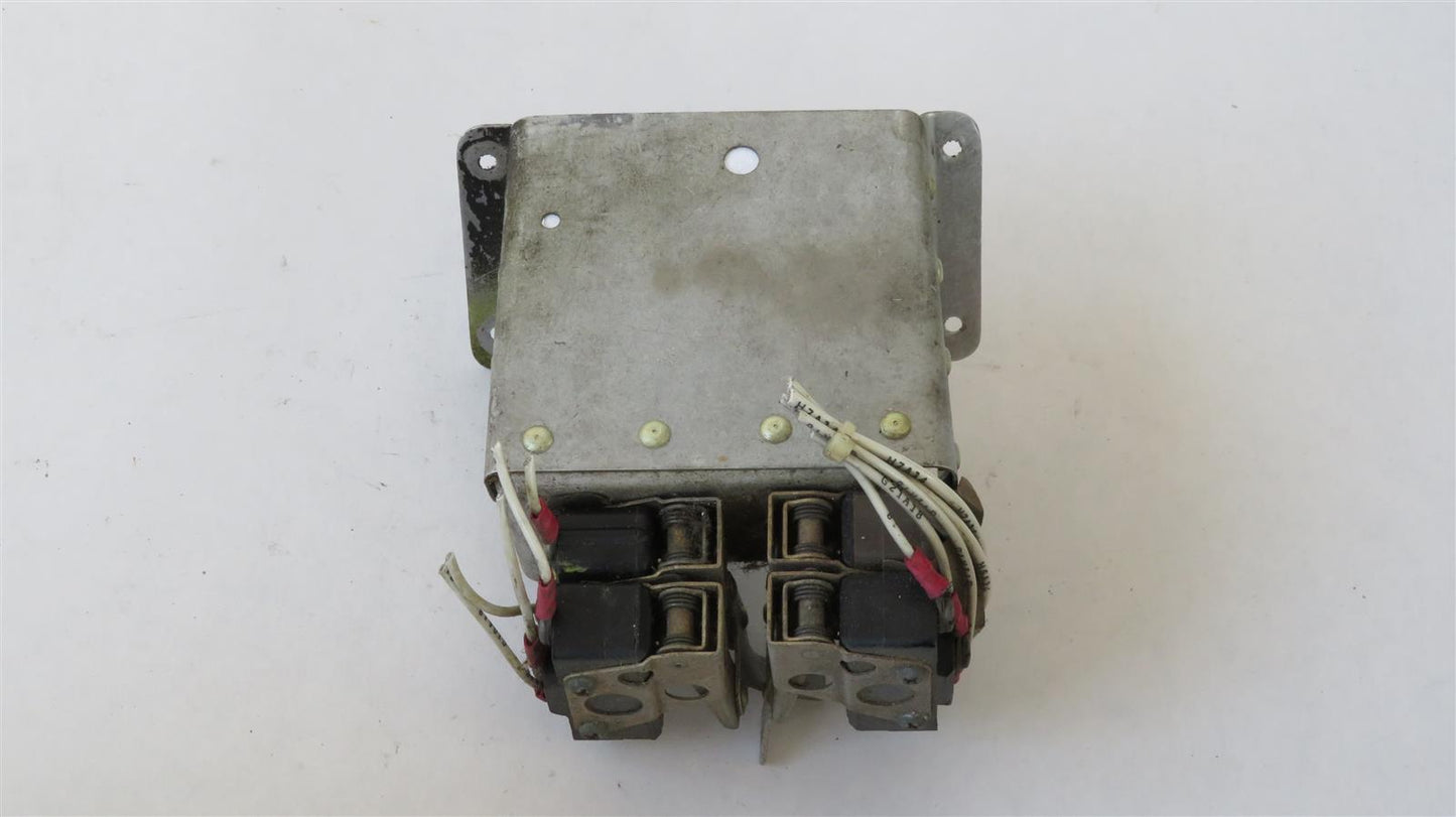 Beechcraft 95-B55 Baron Landing Gear Limit Switch Assy with Bracket 95-364011