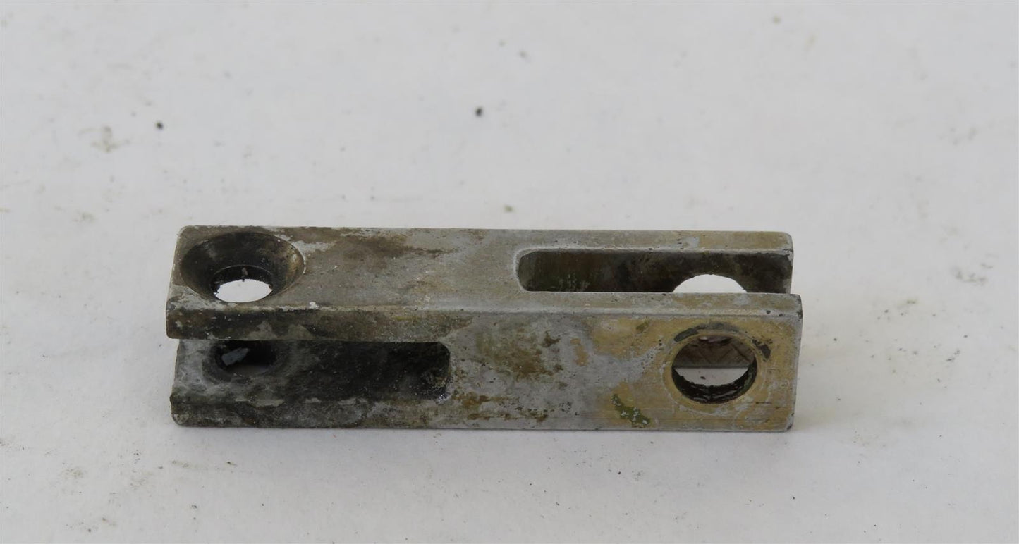 Beechcraft Bonanza Baron B55 Fitting Bellcrank Aileron Cable 35-521190